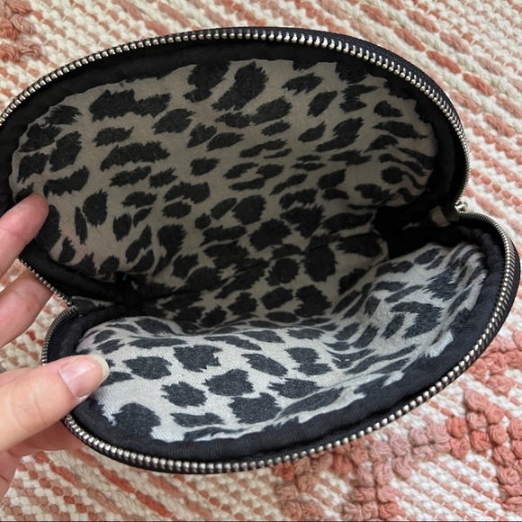 Set of three Betsey Johnson zipper pouches - Picture 10 of 14